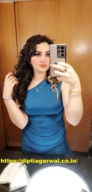 Call Girls in Mayur Vihar